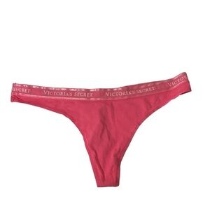 3/$15 Victoria’s Secret pink thong size Large